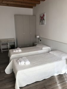 vista camera da letto appartamento 2