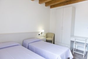 vista camera da letto appartamento 4